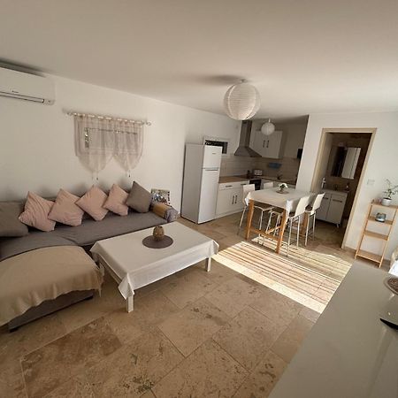 Maison De Vacances En Campagne Cavaillon Exteriör bild
