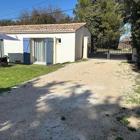 Maison De Vacances En Campagne Cavaillon Exteriör bild